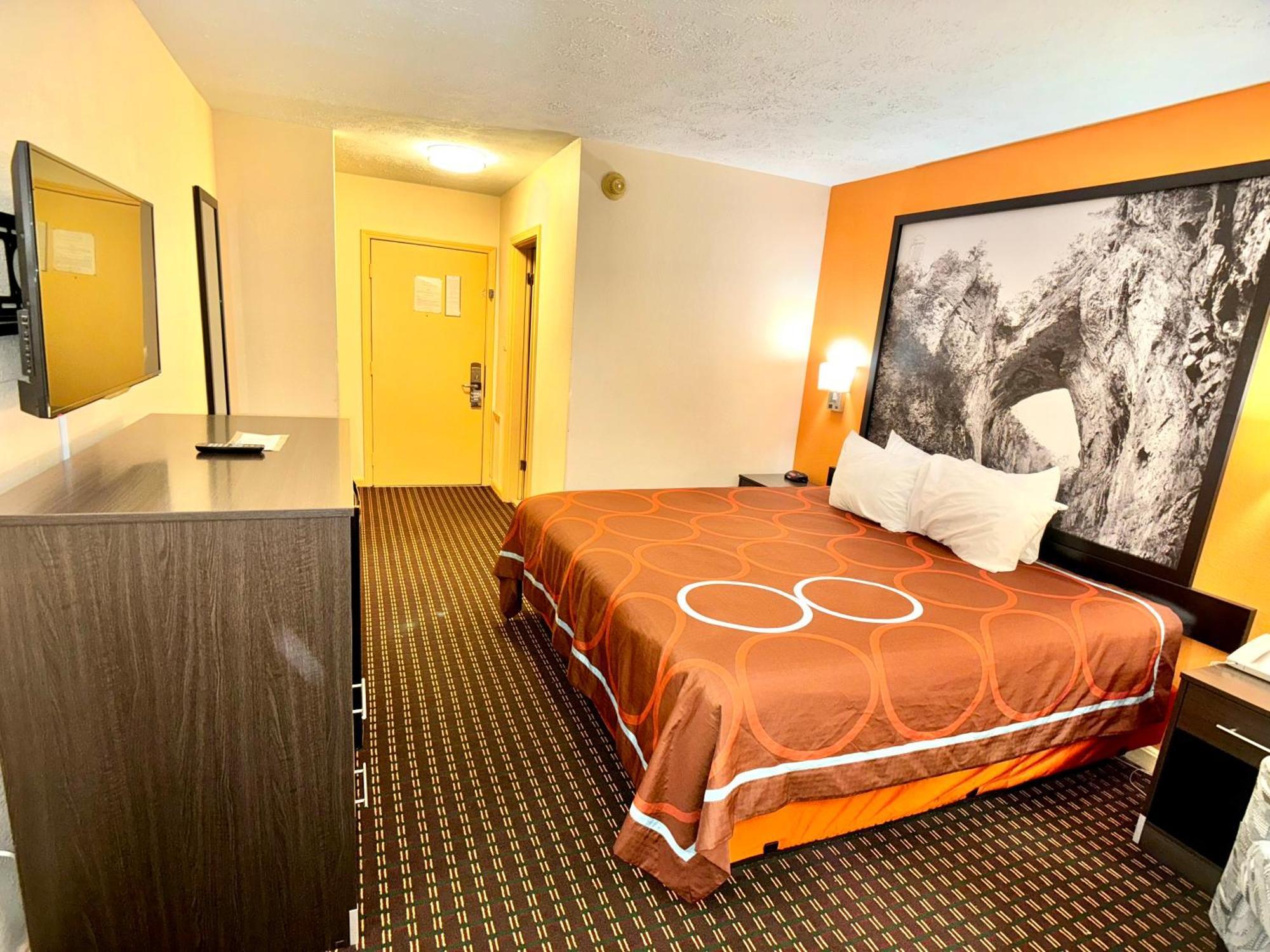 ซูเปอร์ 8 บาย วินด์แฮม ฮิลส์วิลล์ Hotel ภายนอก รูปภาพ