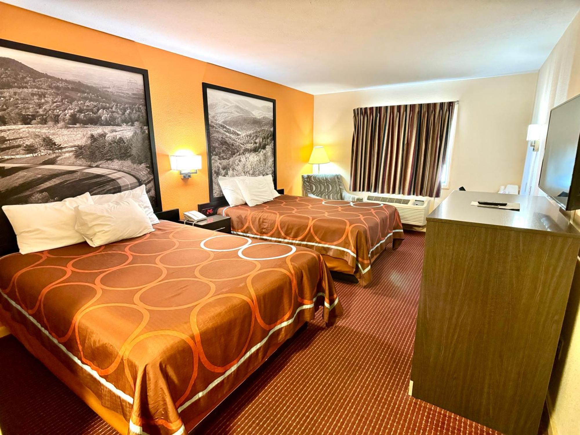 ซูเปอร์ 8 บาย วินด์แฮม ฮิลส์วิลล์ Hotel ภายนอก รูปภาพ