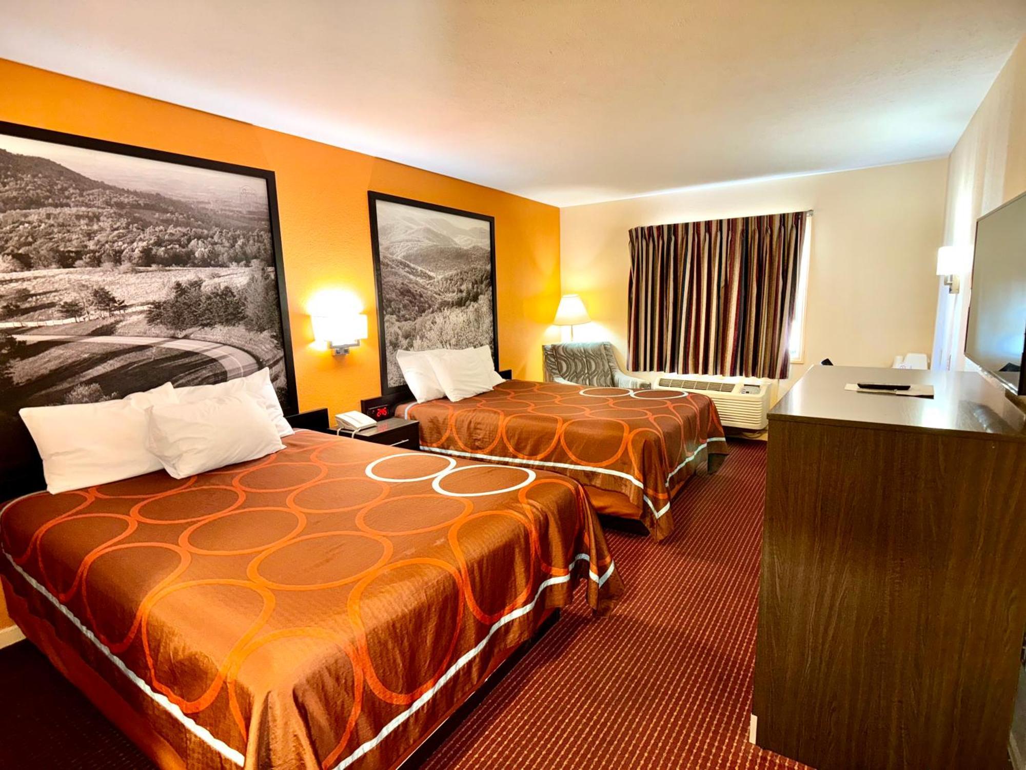 ซูเปอร์ 8 บาย วินด์แฮม ฮิลส์วิลล์ Hotel ภายนอก รูปภาพ